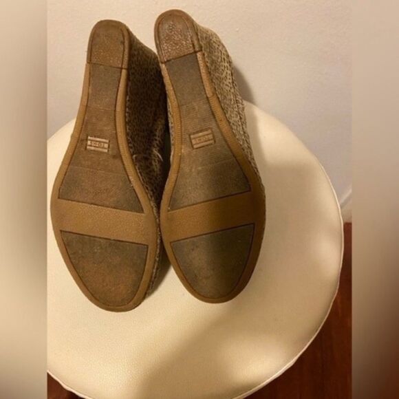 Toms Tan Brown Cheetah Animal Print Suede Leather Wedge Heels Bootie Women’s 7.5 - Picture 6 of 9